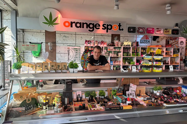 The Orange Spot: Top Headshop in Hof für CBD & mehr!